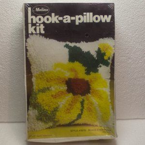 Malina Hook-a-pillow Kit still in original box